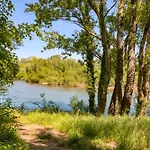 Joli Au Bord De La Riviere - *